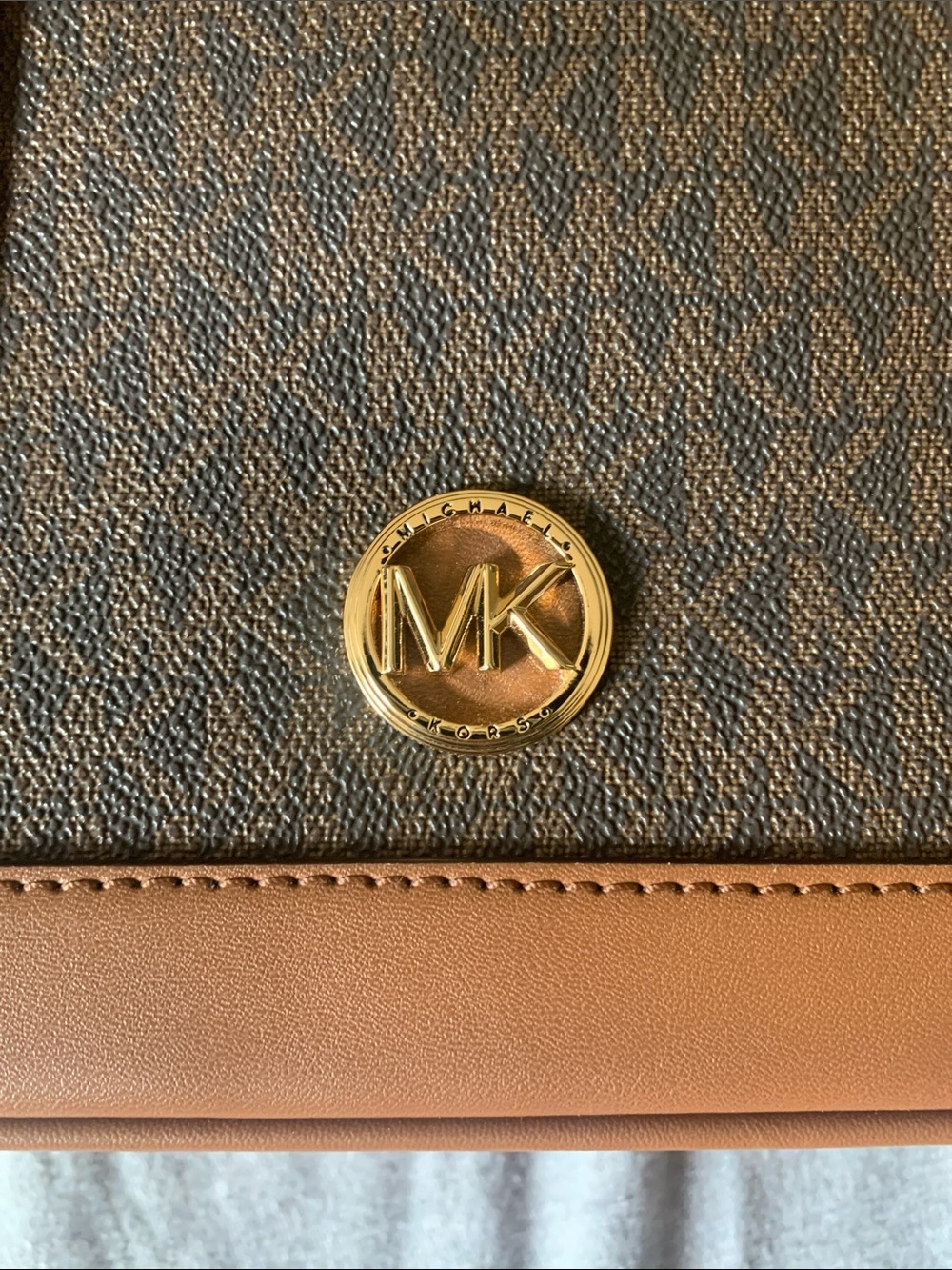 Michael Kors crossbody - Picture 3 of 8